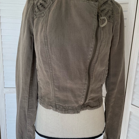 Free People Sz 4 Linen Cotton Eyelet Moto Jacket Olive Green Zip - Picture 9 of 13